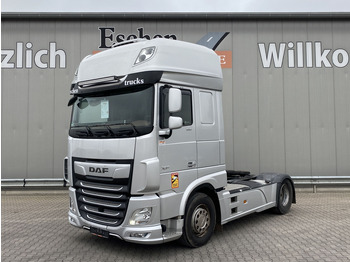 شاحنة جرار DAF XF 530