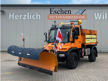 شاحنة UNIMOG U500