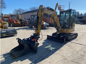 حفارة مصغرة CATERPILLAR 303CR