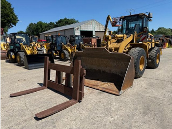 اللودر بعجل CATERPILLAR 938G