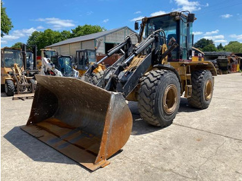 اللودر بعجل CATERPILLAR