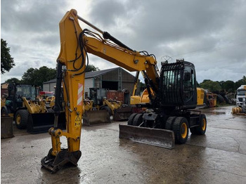 حفارة على عجلات JCB JS175W