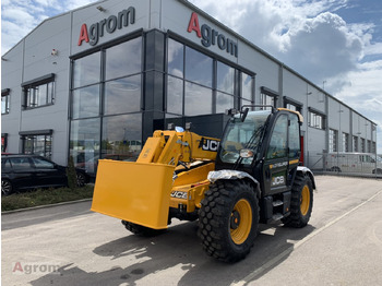 رافعة تلسكوبية JCB