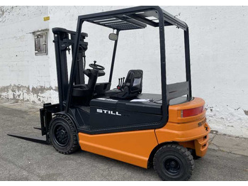 رافعة شوكية كهربائية STILL R60