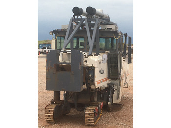 ماكينات لصقل الأسفلت Wirtgen 2200 SM: صور 5 ماكينات لصقل الأسفلت Wirtgen 2200 SM: صور 5