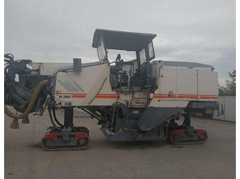 ماكينات لصقل الأسفلت WIRTGEN