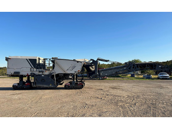 ماكينات لصقل الأسفلت WIRTGEN