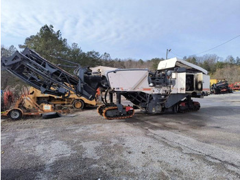 ماكينات لصقل الأسفلت WIRTGEN