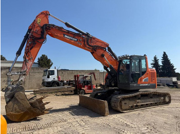 حفارات زحافة DOOSAN DX235LCR