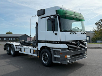شاحنة ذات الخطاف Mercedes-Benz Actros 2543 6x2 Klima + Kupplung: صور 4 شاحنة ذات الخطاف Mercedes-Benz Actros 2543 6x2 Klima + Kupplung: صور 4