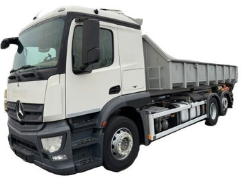 شاحنة ذات الخطاف MERCEDES-BENZ Actros 2543