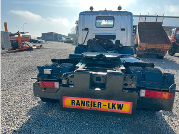 شاحنة جرار Scania P 94 GA 4x2 NA 310 Scania P 94 GA 4x2 NA 310: صور 4 شاحنة جرار Scania P 94 GA 4x2 NA 310 Scania P 94 GA 4x2 NA 310: صور 4