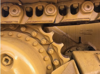 بلدوزر KOMATSU D65EX-12 mit Ripperventil: صور 4 بلدوزر KOMATSU D65EX-12 mit Ripperventil: صور 4