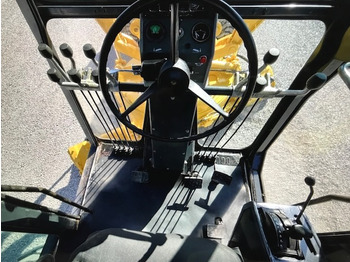 آلة تسوية الأرض Komatsu GD530A mit 5-Zahn Heckaufreißer: صور 3 آلة تسوية الأرض Komatsu GD530A mit 5-Zahn Heckaufreißer: صور 3