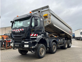 قلابة شاحنة IVECO Magirus