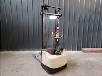 معدات تكديس Crown WF3000-1.0FT: صور 5 معدات تكديس Crown WF3000-1.0FT: صور 5