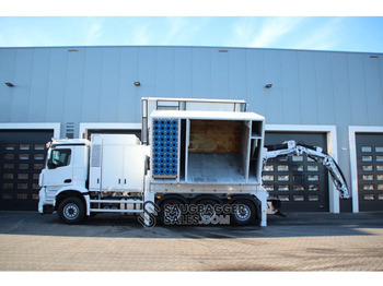 فراغ شاحنة Mercedes-Benz Arocs 3251 RSP Saugbagger 2023: صور 3
