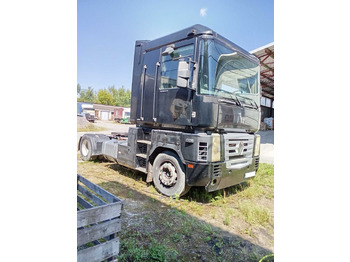شاحنة جرار RENAULT Magnum 440