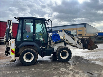 حفار متعدد الاستخدام JCB 3CX