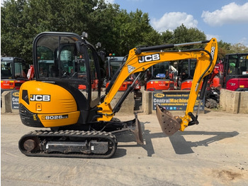 حفارة مصغرة JCB 8026