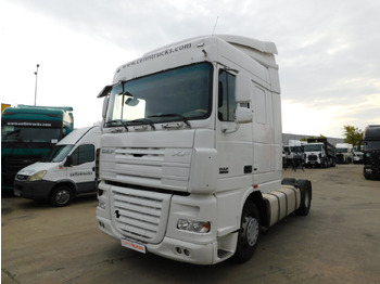 شاحنة جرار DAF XF