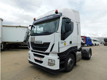 شاحنة جرار IVECO