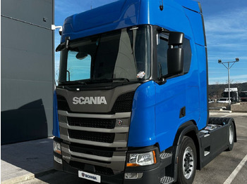 شاحنة جرار SCANIA R 450