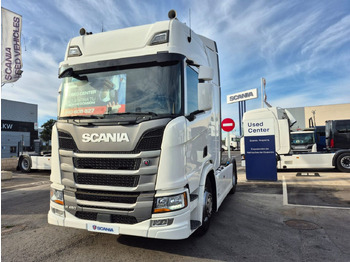 شاحنة جرار SCANIA R 450