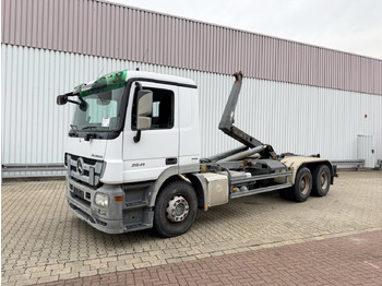 شاحنة ذات الخطاف MERCEDES-BENZ Actros 2641