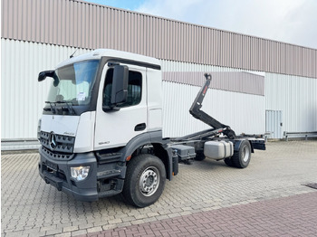 شاحنة ذات الخطاف MERCEDES-BENZ Arocs 1840