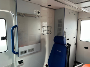سيارة إسعاف Mercedes-Benz Sprinter 313 CDI 4x2 Sprinter 313 CDI 4x2, Rettungswagen: صور 5