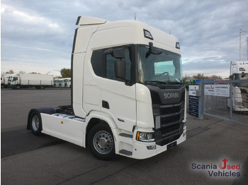 شاحنة جرار SCANIA R 460
