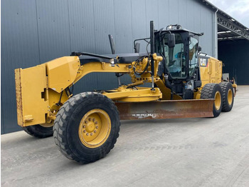 آلة تسوية الأرض CATERPILLAR 140M
