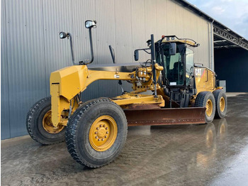 آلة تسوية الأرض CATERPILLAR 140