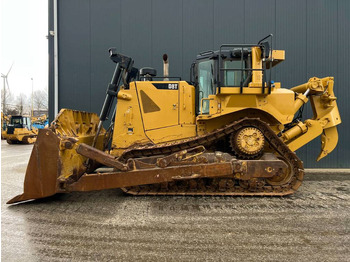 بلدوزر CATERPILLAR D8T