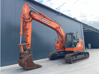 حفارات زحافة DOOSAN DX235LCR