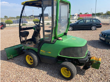 جرار JOHN DEERE