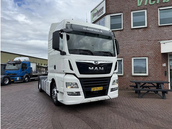 شاحنة جرار MAN TGX 18.420