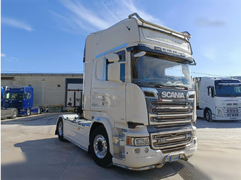 شاحنة جرار SCANIA R 520