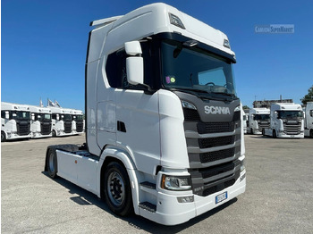 شاحنة جرار SCANIA S 500