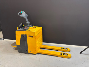 معدات المناولة JUNGHEINRICH