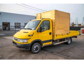 الشاحنات الصغيرة المسطحة IVECO Daily 50c13