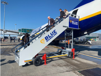 سلالم الطائرة