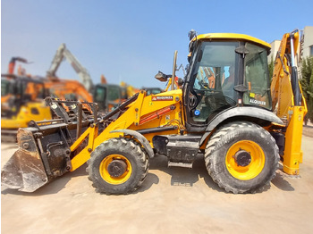 حفار متعدد الاستخدام JCB 3CX
