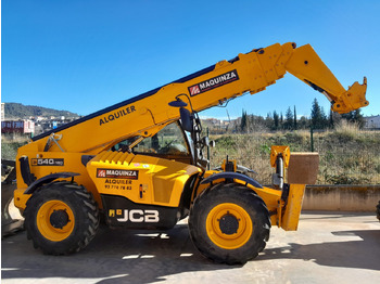 رافعة تلسكوبية JCB