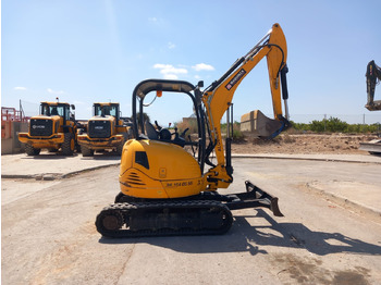 حفارة مصغرة JCB 8030
