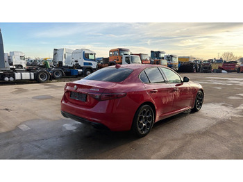 سيدان Alfa Romeo Giulia 2.0T (BELGIAN CAR / 200 PS / AUTOMATIC GEARBOX / NAVI / AIRCO / MEMORY SEATS / CAMERA): صور 5 سيدان Alfa Romeo Giulia 2.0T (BELGIAN CAR / 200 PS / AUTOMATIC GEARBOX / NAVI / AIRCO / MEMORY SEATS / CAMERA): صور 5