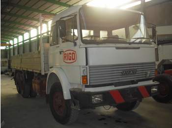 شاحنات مسطحة Iveco 190.26 RHD: صور 2 شاحنات مسطحة Iveco 190.26 RHD: صور 2