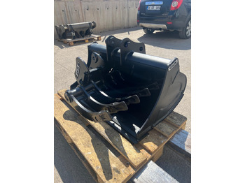 حراث تحت التربة - حفارة مصغرة Takeuchi TB235 Grab Rake Attachment: صور 2 حراث تحت التربة - حفارة مصغرة Takeuchi TB235 Grab Rake Attachment: صور 2