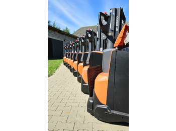 معدات تكديس BT SWE 200 Staxio Toyota Initial lift, wstępne podnoszenie wideł, niski maszt: صور 4